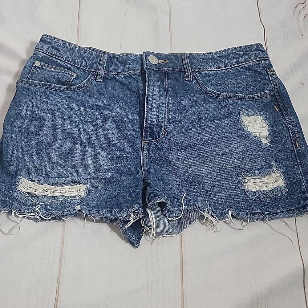 𝅺womens Gilded Intent High Rise Distressed Jean Shorts size 29 Summer Style